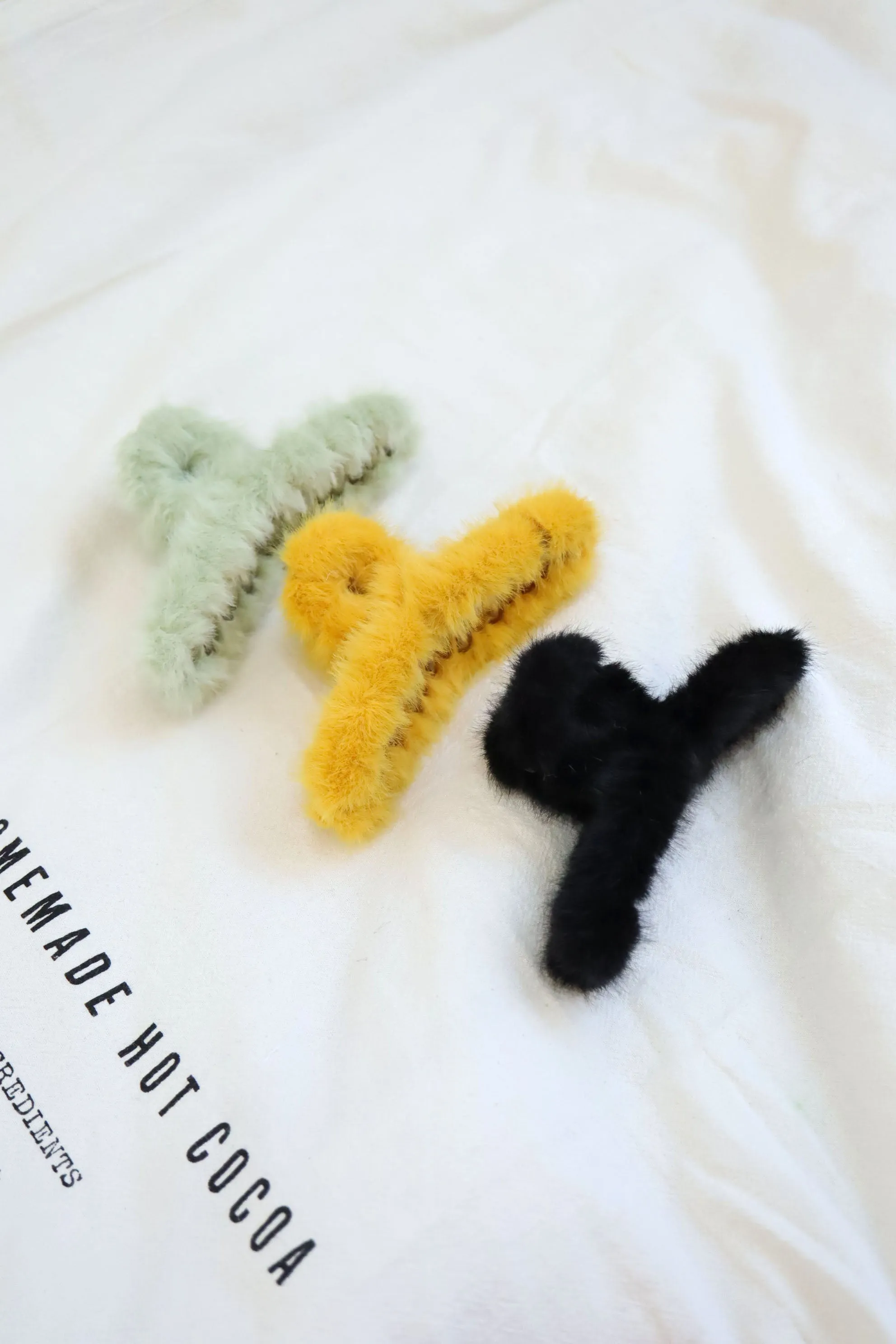 Faux Fur Fuzzy S Curve Large Hair Claw Clip